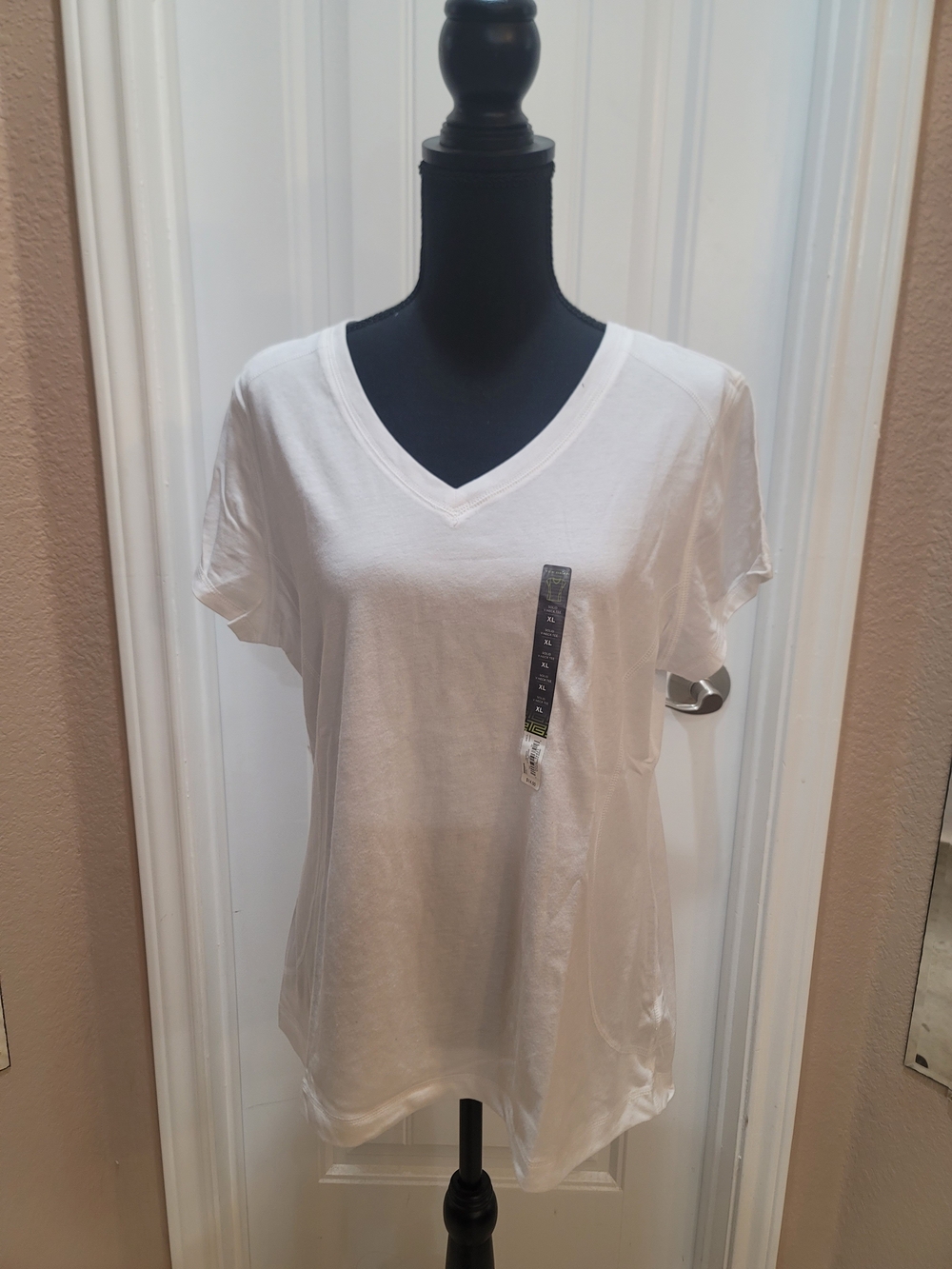tek gear White V-Neck Short Sleeve Tee
